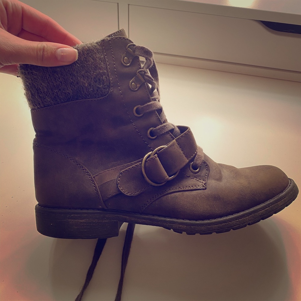 Brown boots